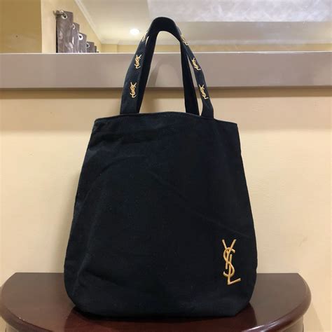 yves saint laurent black tote bag|yves saint laurent shopping tote.